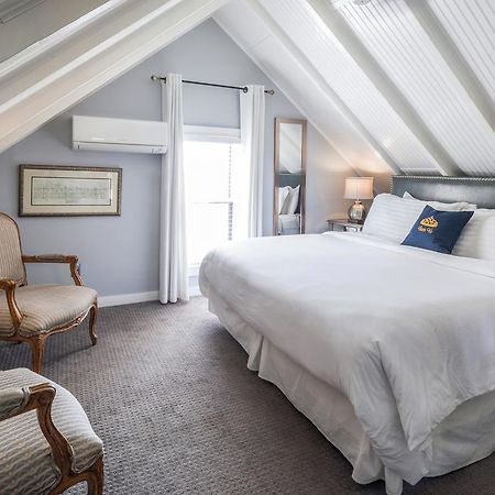 Queen Vic Guest House (Adults Only) Провинстаун Экстерьер фото